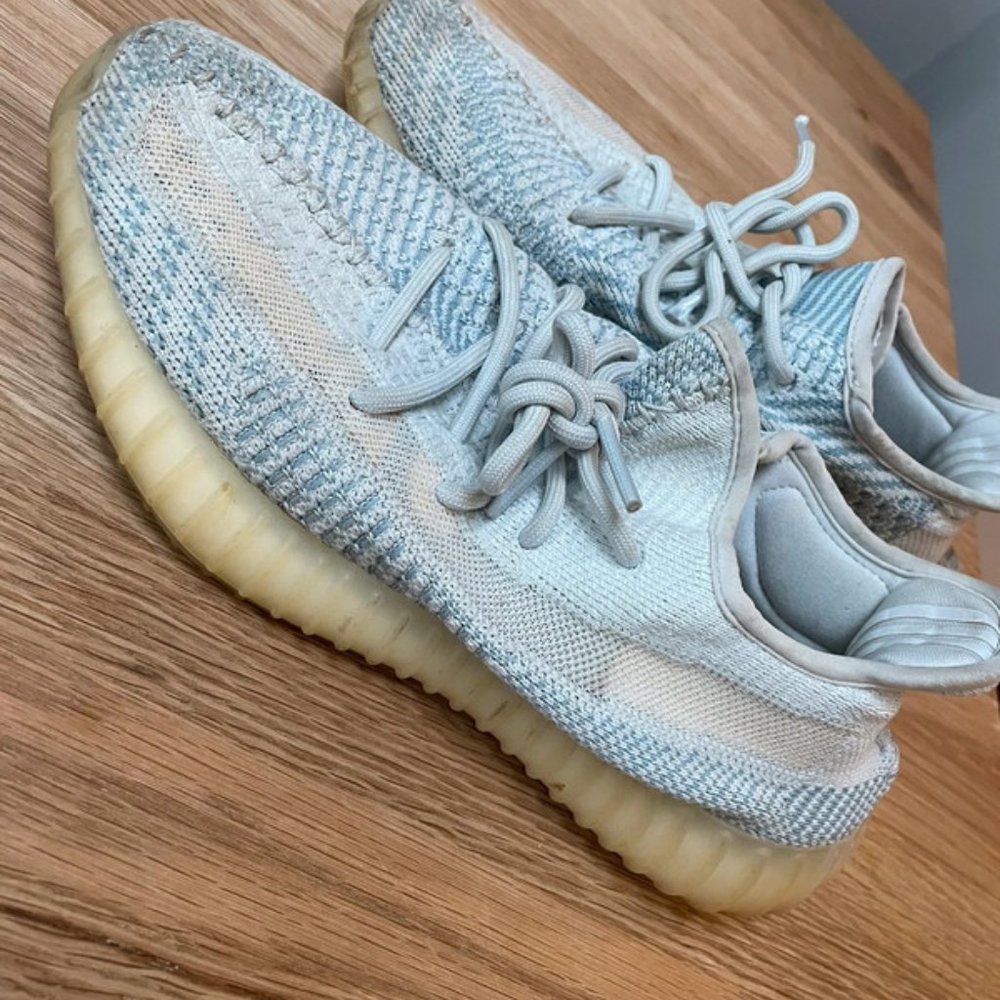 Yeezy Boost 350 V2